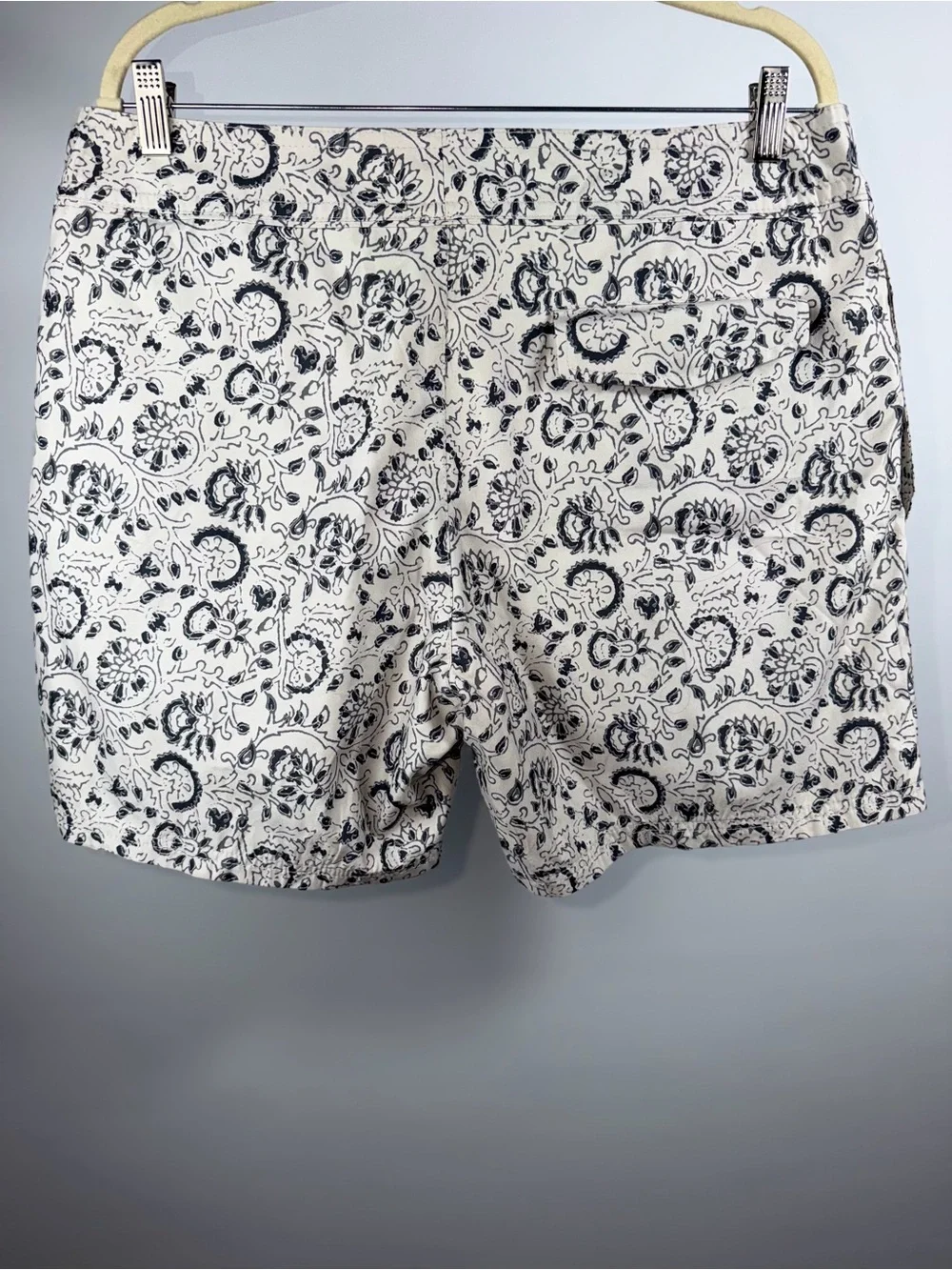 Banana Republic Cream and Black Paisley Men’s Hybrid Swim Shorts